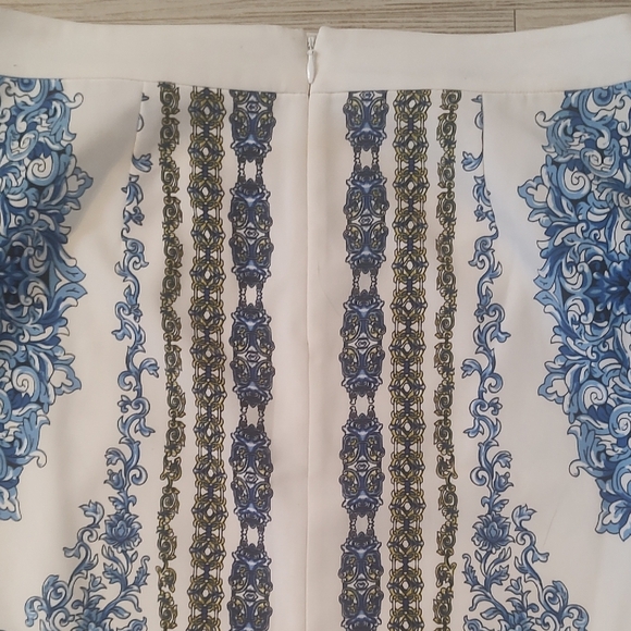 Laundry by Shelli Segal Blue and White Midi Pencil Skirt Size 8 EUC - Picture 6 of 11